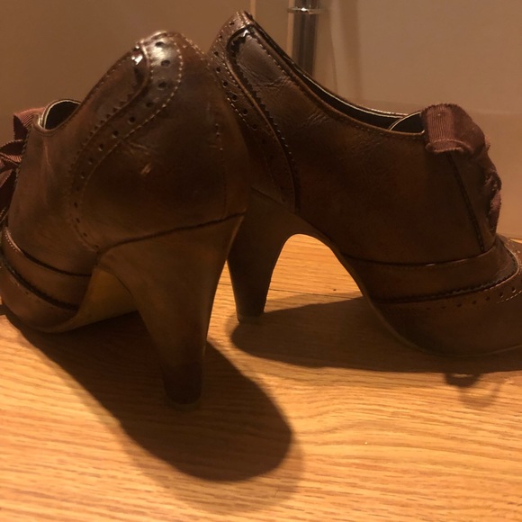 Booties - Picture 5 of 5